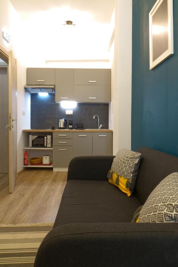 Apartment & Me Cozy By Zain