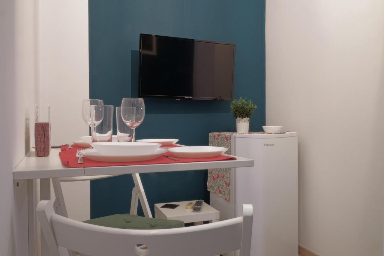 & Me Cozy By Zain Apartment Athens